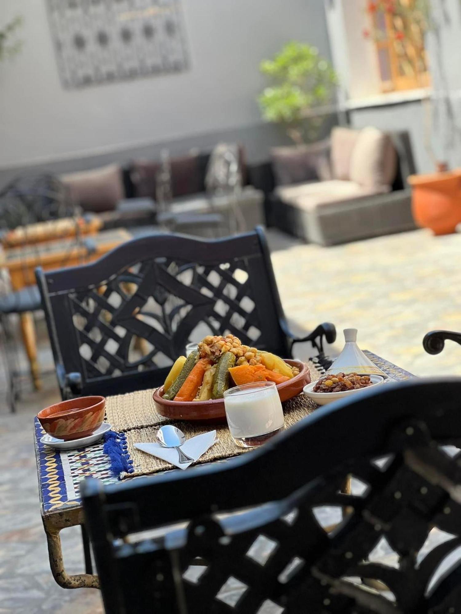 Amor Hotel Fez Buitenkant foto